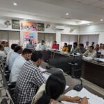 प्रधानमंत्री आवास योजना में लापरवाही बर्दाश्त नहीं — कलेक्टर